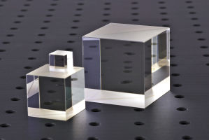 Cube beamsplitters